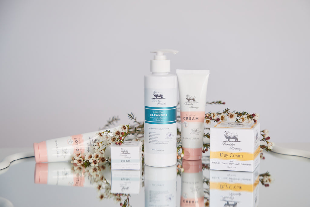 Lanolin Beauty 2023 Christmas Gift Budle containbs our Foam Free Cleanser, Day Cream, Original cream, lotion and Eye gel in this amazing gift bundle that you can personalise with another gift or a personal note.